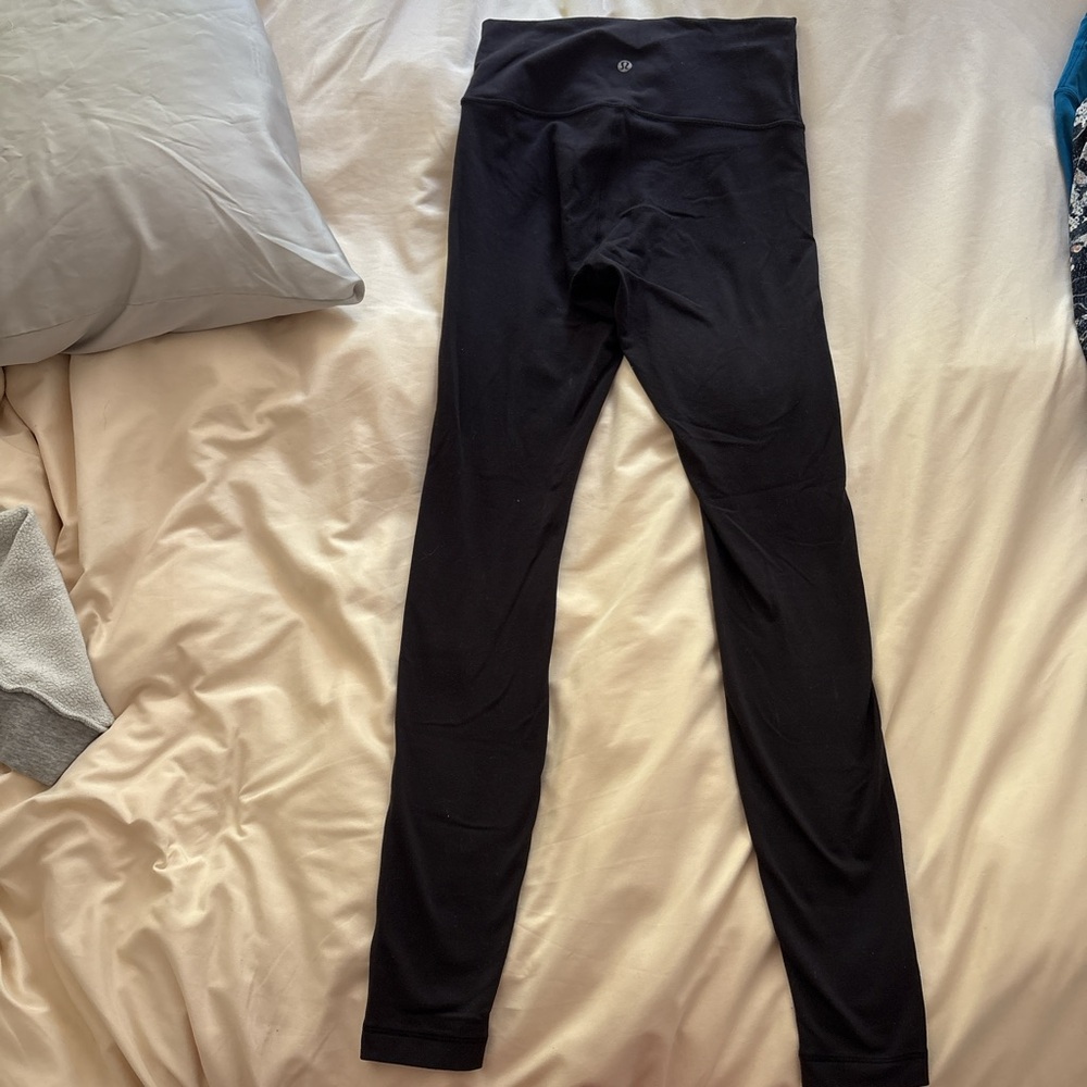 Black lululemon leggings